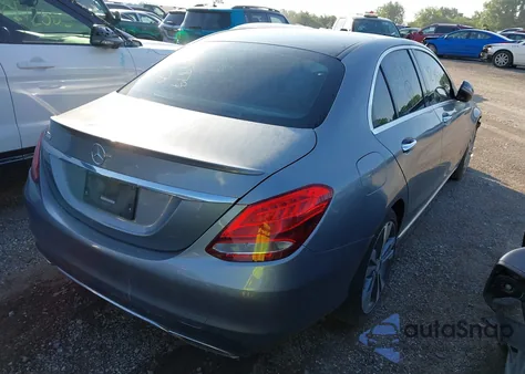 2016 Mercedes-Benz C 300 Luxury/Sport из США, поврежденный, VIN 55SWF4JB5GU115879